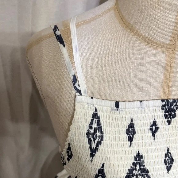 American Eagle Outfitters Monochrome Patterned Romper - Picture 4 of 8